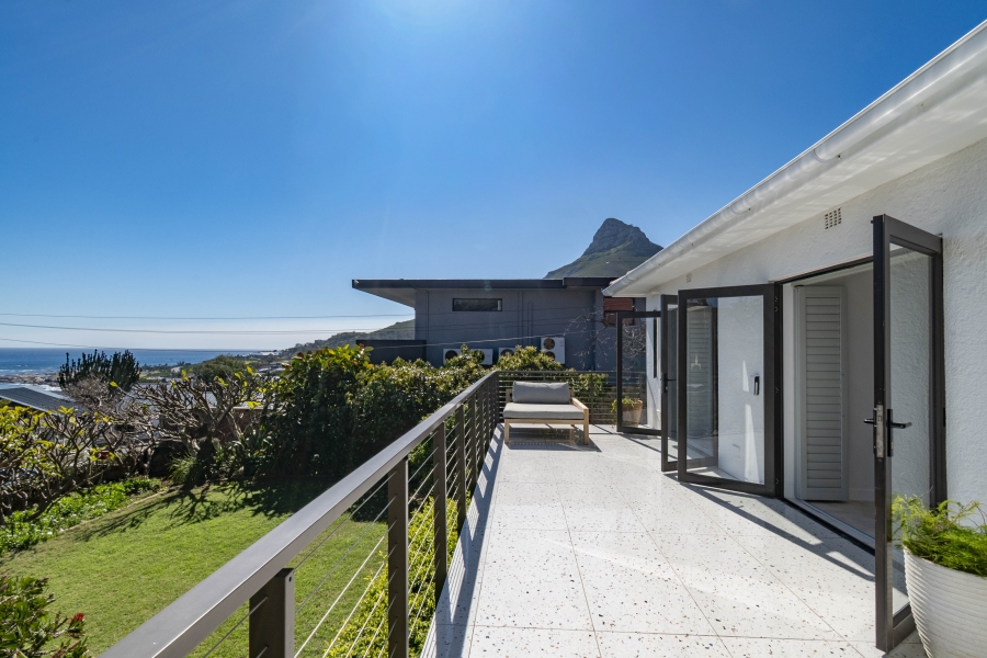 3 Bedroom Property for Sale in Camps Bay Western Cape